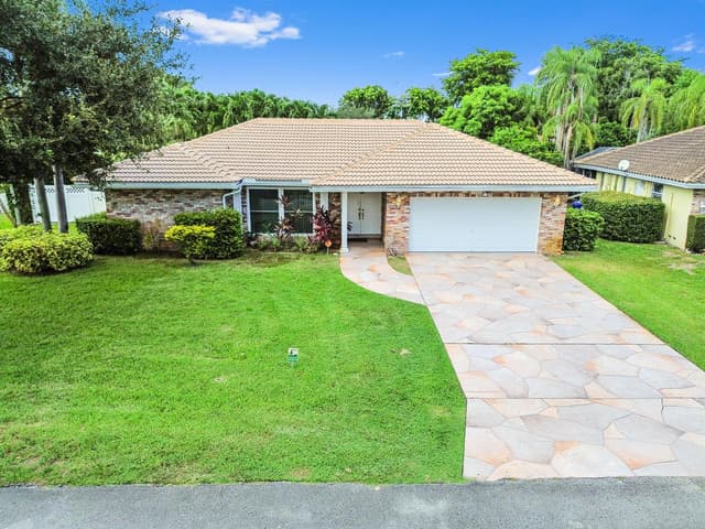 7123 NW 42nd Court, Coral Springs FL 33065 - Coral Springs, FL - Photo 2