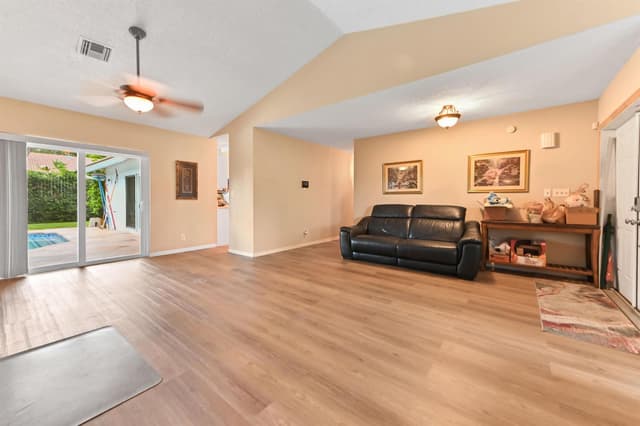 7123 NW 42nd Court, Coral Springs FL 33065 - Coral Springs, FL - Photo 6