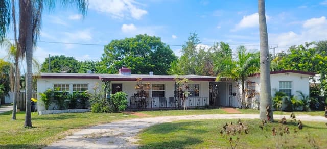 213 SW 3RD Place, Dania Beach FL 33004 - Dania Beach, FL - Photo 2