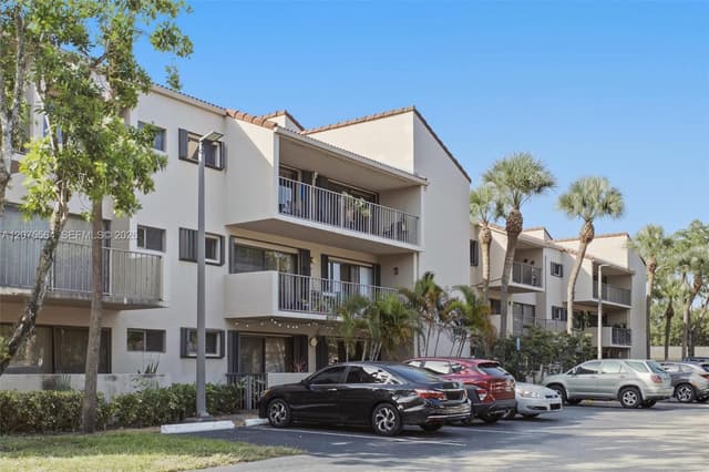6305 Gage Pl # A, Miami Lakes FL 33014 - Miami Lakes, FL - Photo 4