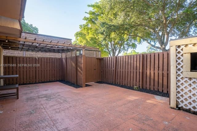 516 5th Ln, Green Acres FL 33463 - Green Acres, FL - Photo 5