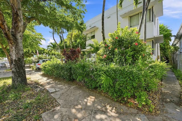1170 71ST Street, Miami Beach FL 33141 - Miami Beach, FL - Photo 3