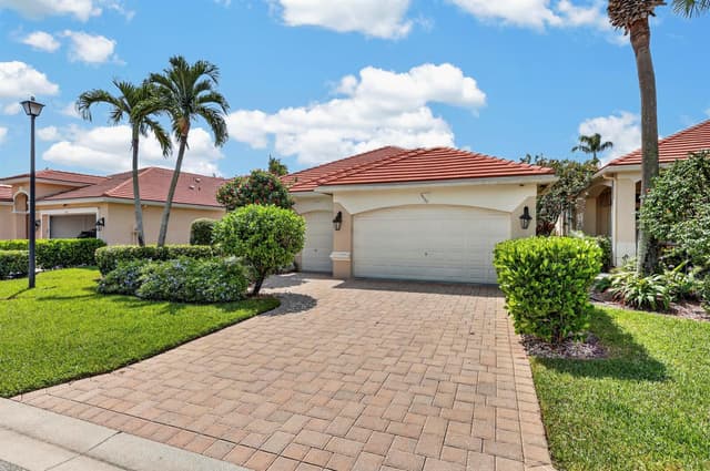 4470 HAZLETON Lane, Lake Worth FL 33449 - Lake Worth, FL - Photo 2