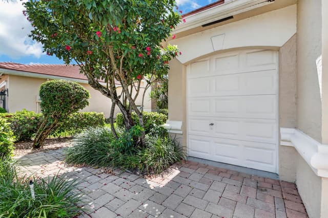 4470 HAZLETON Lane, Lake Worth FL 33449 - Lake Worth, FL - Photo 5
