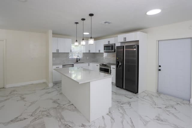 1830 NE 2ND Lane NE, Boynton Beach FL 33435 - Boynton Beach, FL - Photo 4