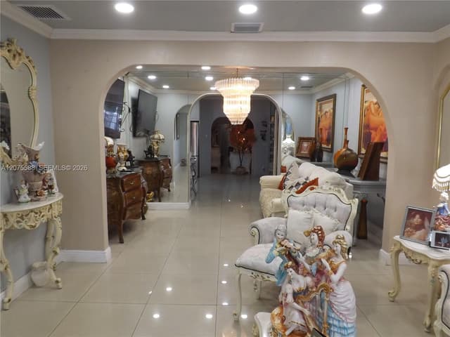217 W 34th St, Hialeah FL 33012 - Hialeah, FL - Photo 7