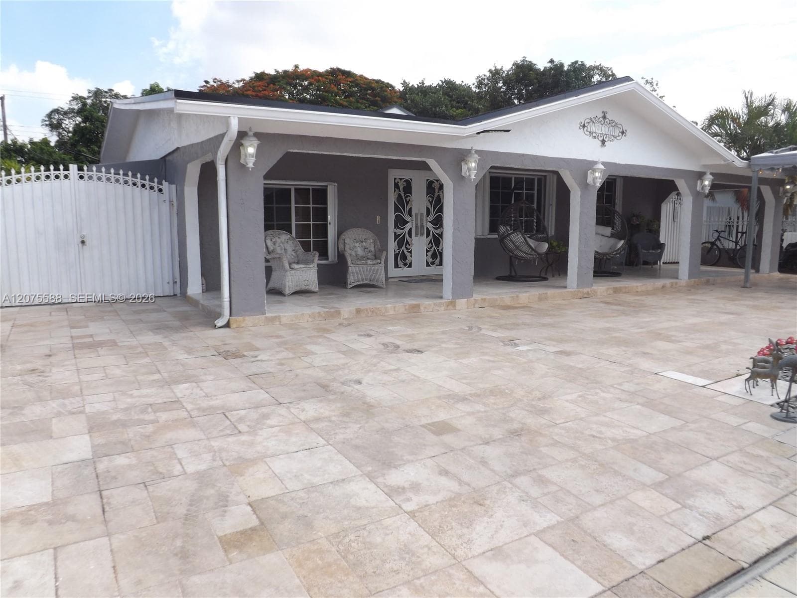 217 W 34th St, Hialeah FL 33012