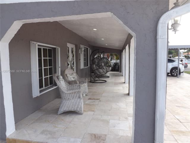 217 W 34th St, Hialeah FL 33012 - Hialeah, FL - Photo 4