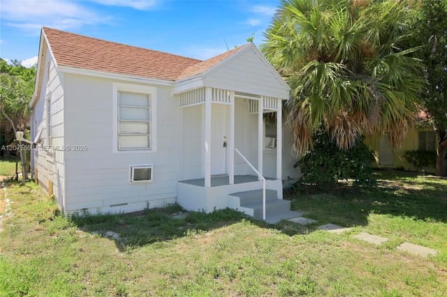 611 N Broadway, Lantana FL 33462 - Lantana, FL - Photo 3