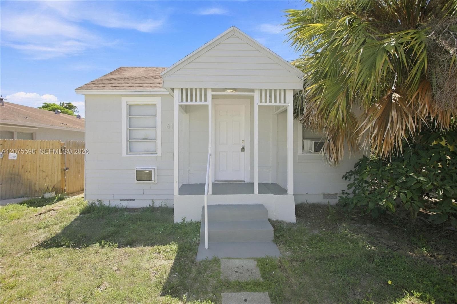 611 N Broadway, Lantana FL 33462 - Lantana, FL - Photo 1