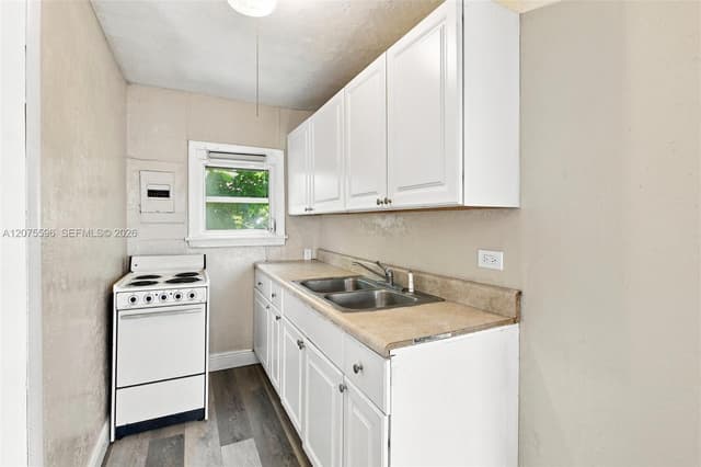 611 N Broadway, Lantana FL 33462 - Lantana, FL - Photo 4