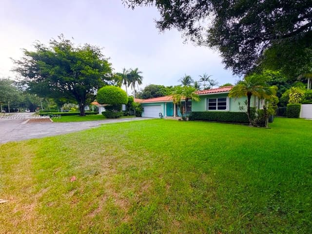 951 NE 115th St, Biscayne Park FL 33161 - Biscayne Park, FL - Photo 3