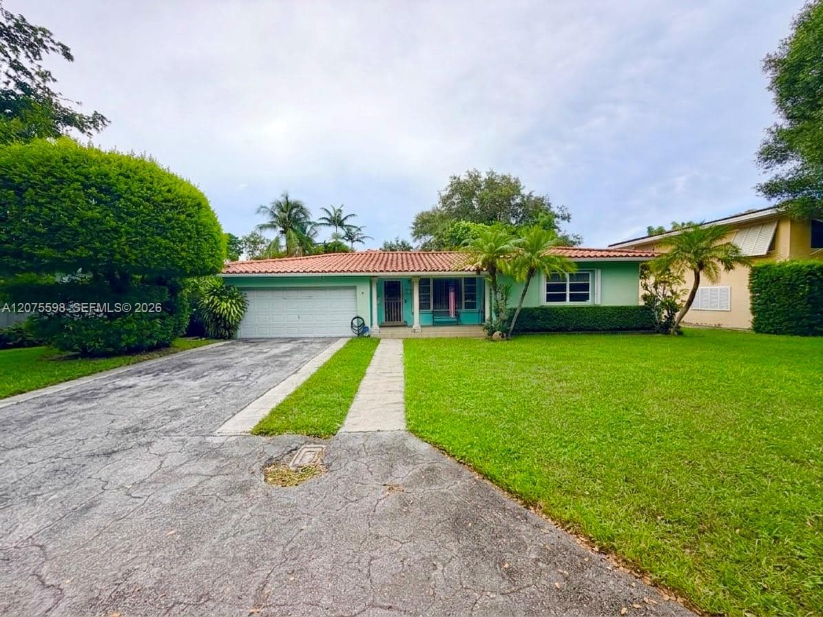 951 NE 115th St, Biscayne Park FL 33161 - Biscayne Park, FL - Photo 1