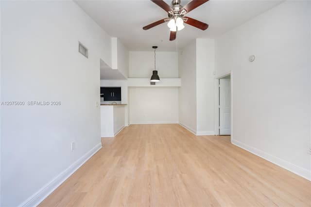 11145 SW 6th St # 302, Pembroke Pines FL 33025 - Pembroke Pines, FL - Photo 6