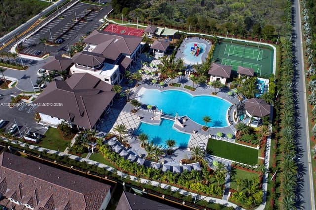 8945 NW 98th Ave, Doral FL 33178 - Doral, FL - Photo 7