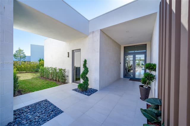 16600 Sunset Way, Weston FL 33326 - Weston, FL - Photo 5
