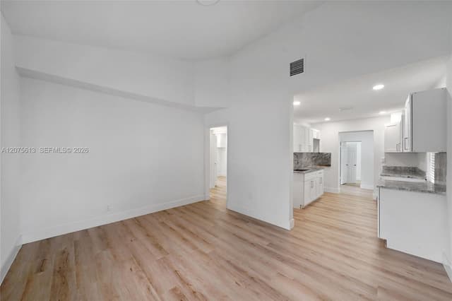 360 NW 179th Ter, Miami Gardens FL 33169 - Miami Gardens, FL - Photo 5