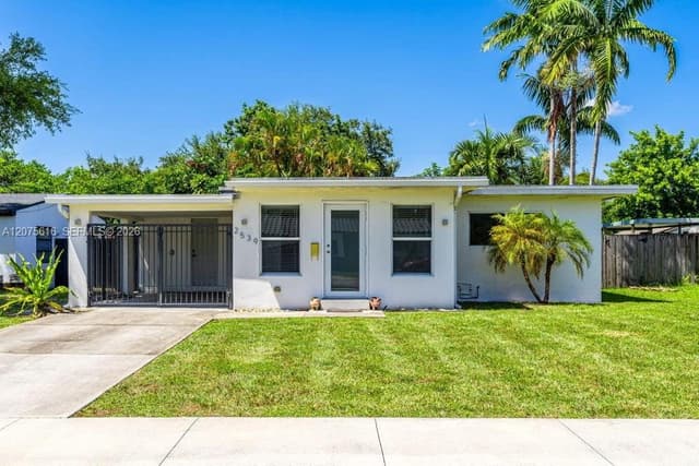 2539 Coolidge St, Hollywood FL 33020 - Hollywood, FL - Photo 5