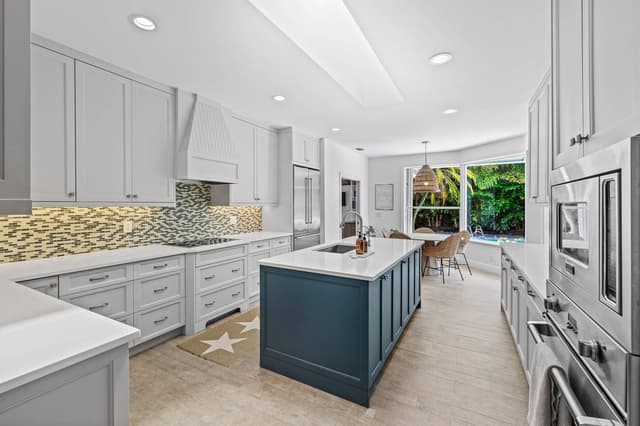 2815 HAMPTON Circle E, Delray Beach FL 33445 - Delray Beach, FL - Photo 2