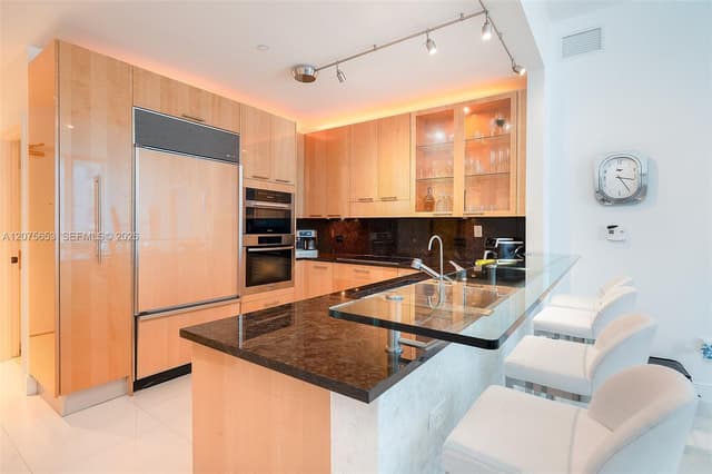 6799 Collins Ave # 510, Miami Beach FL 33141 - Miami Beach, FL - Photo 5