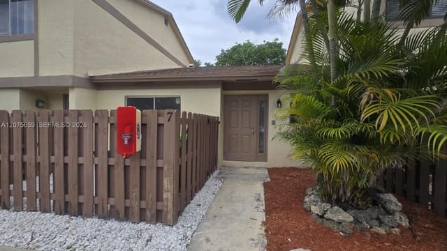 3050 NW 106th Ave # 7, Sunrise FL 33322 - Sunrise, FL - Photo 2