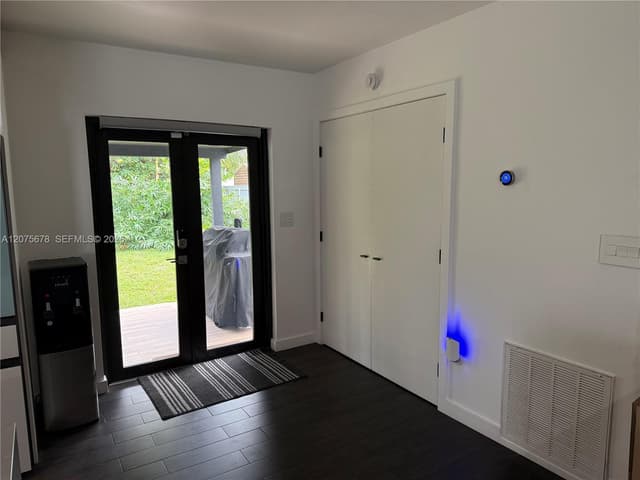 7630 Venetian St, Miramar FL 33023 - Miramar, FL - Photo 6
