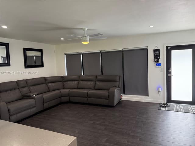 7630 Venetian St, Miramar FL 33023 - Miramar, FL - Photo 7