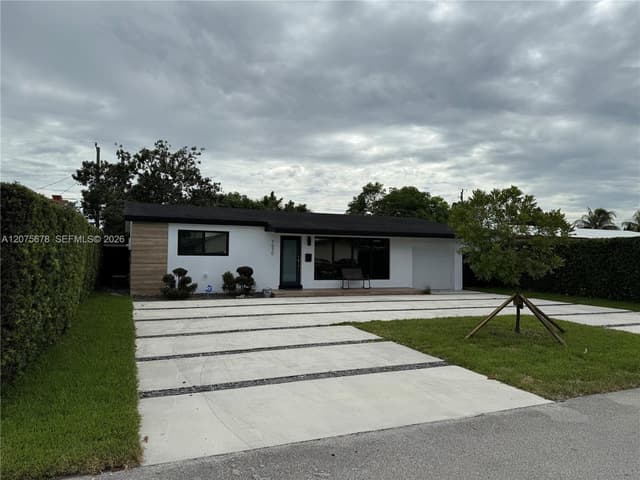 7630 Venetian St, Miramar FL 33023 - Miramar, FL - Photo 3