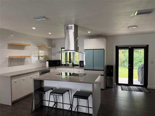 7630 Venetian St, Miramar FL 33023 - Miramar, FL - Photo 5