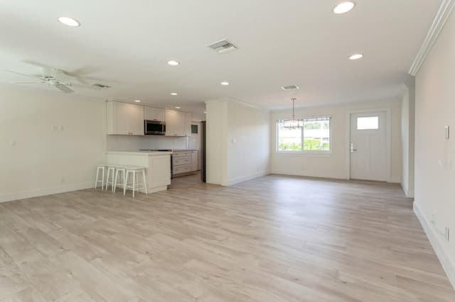 1615 Venus Avenue, Jupiter FL 33469 - Jupiter, FL - Photo 6