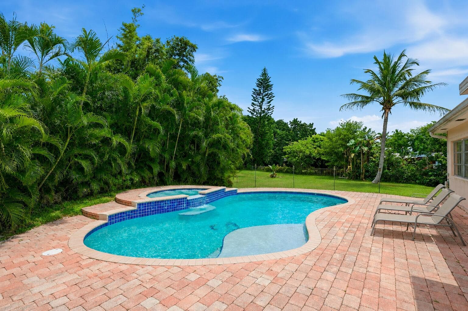 156 Granada Drive, Palm Springs FL 33461 - Palm Springs, FL - Photo 1
