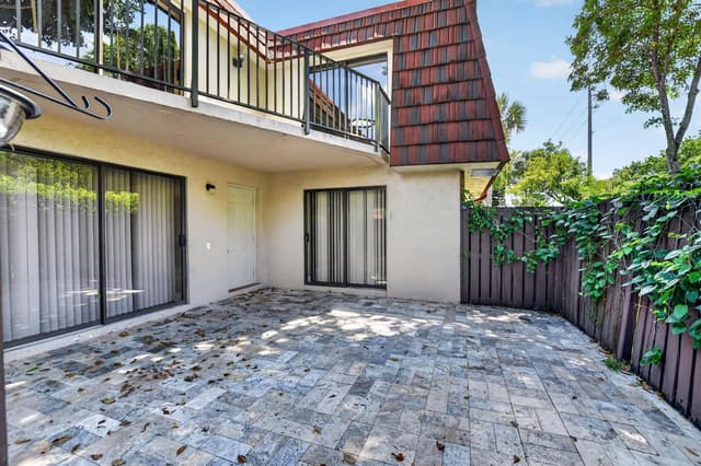 8558 Boca Rio Drive, Boca Raton FL 33433 - Boca Raton, FL - Photo 3