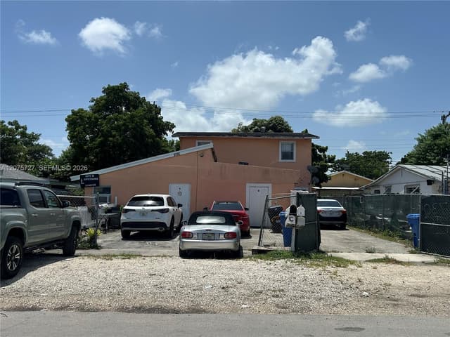 5730 Plunkett St, Hollywood FL 33023 - Hollywood, FL - Photo 2