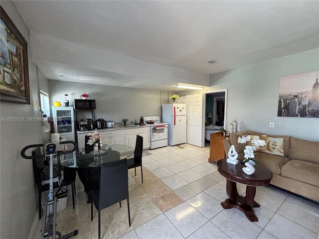 5730 Plunkett St, Hollywood FL 33023 - Hollywood, FL - Photo 4