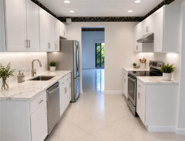 6777 Tiburon Cir, Boca Raton FL 33433 - Boca Raton, FL - Photo 3