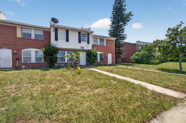 1028 36TH Street, West Palm Beach FL 33407 - West Palm Beach, FL - Photo 3