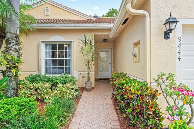 9444 SWANSEA Lane, West Palm Beach FL 33411 - West Palm Beach, FL - Photo 4