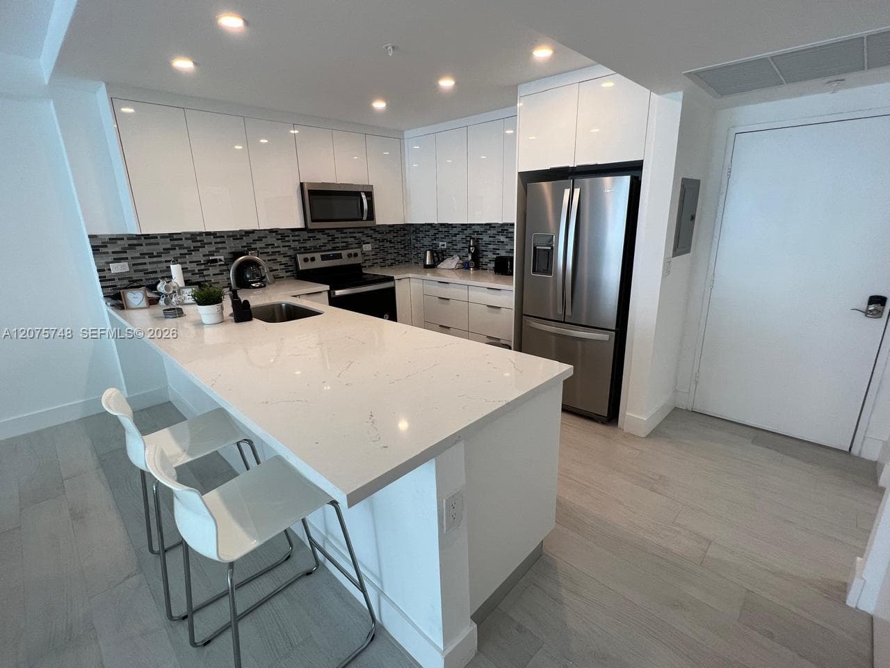 5601 Collins Ave # 412A, Miami Beach FL 33140 - Miami Beach, FL - Photo 1