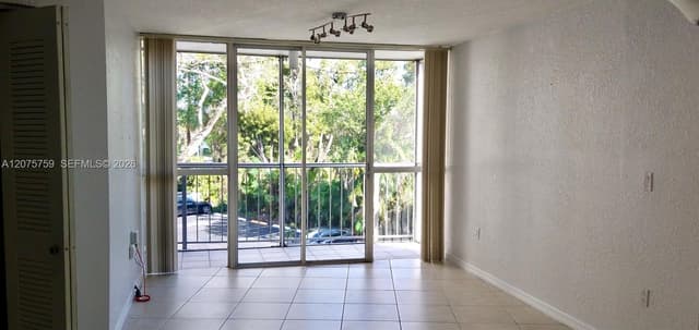 6955 NW 186th St # F310, Hialeah FL 33015 - Hialeah, FL - Photo 2