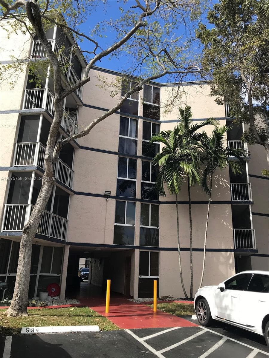 6955 NW 186th St # F310, Hialeah FL 33015 - Hialeah, FL - Photo 1
