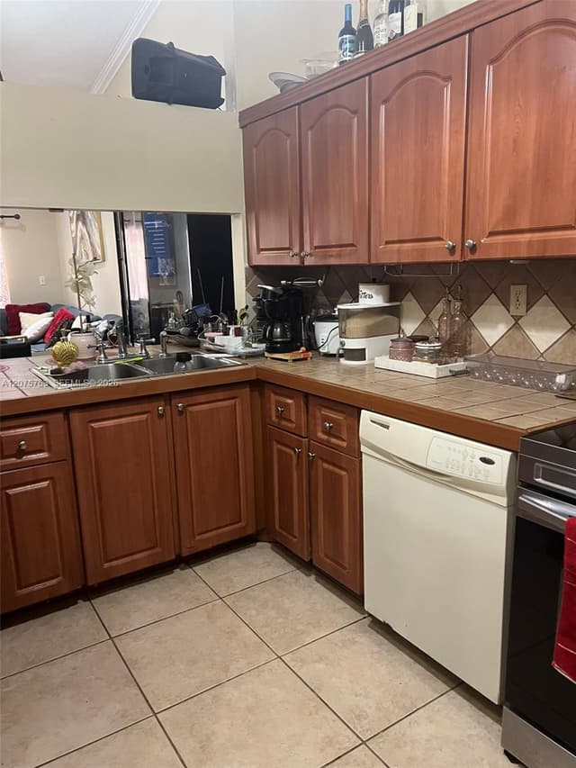 6028 SW 147th Pl, Miami FL 33193 - Miami, FL - Photo 4