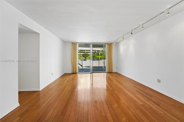 1420 Brickell Bay Dr # 206D, Miami FL 33131 - Miami, FL - Photo 4
