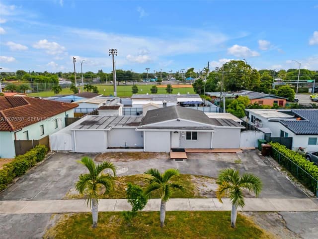 6049 W 14th Ct, Hialeah FL 33012 - Hialeah, FL - Photo 2