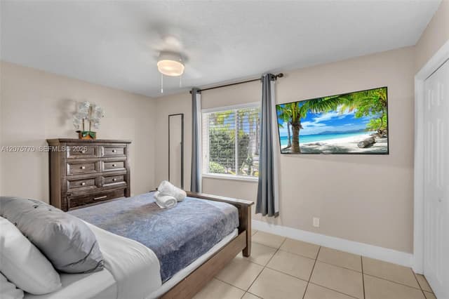 907 NE 5th St, Hallandale Beach FL 33009 - Hallandale Beach, FL - Photo 7