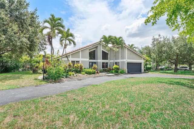 3301 NW 112th Ave, Coral Springs FL 33065 - Coral Springs, FL - Photo 2