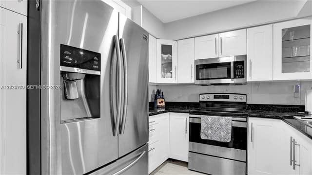 7025 W 3rd Ct, Hialeah FL 33014 - Hialeah, FL - Photo 6