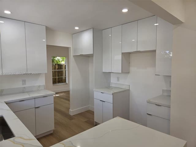 7389 NW 48th Pl, Lauderhill FL 33319 - Lauderhill, FL - Photo 4