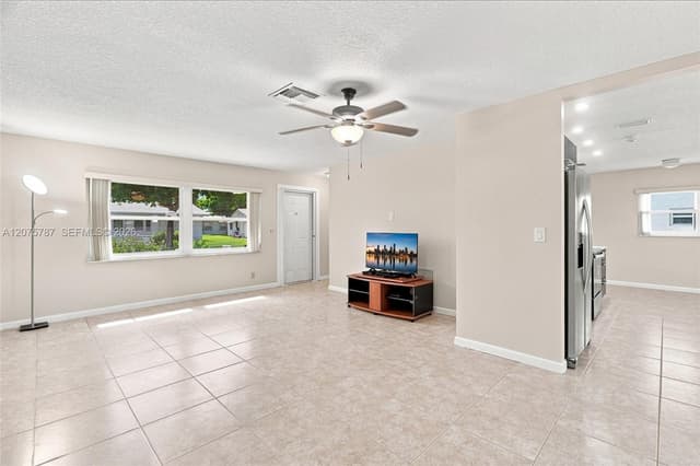 1431 NW 85th Way, Plantation FL 33322 - Plantation, FL - Photo 7
