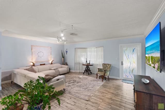 291 Lake Drive, Coconut Creek FL 33066 - Coconut Creek, FL - Photo 6