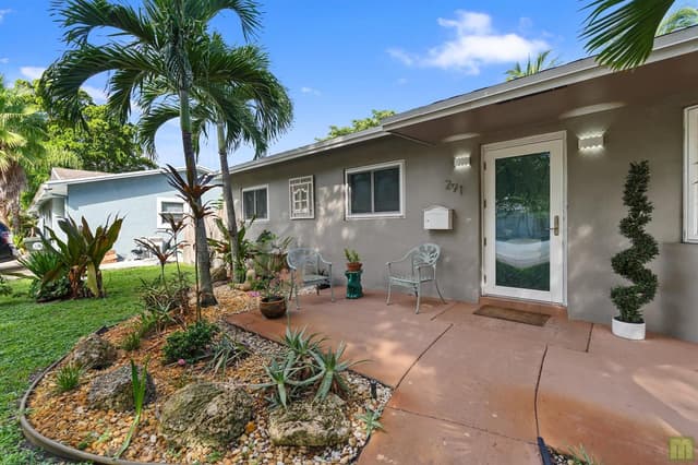 291 Lake Drive, Coconut Creek FL 33066 - Coconut Creek, FL - Photo 5